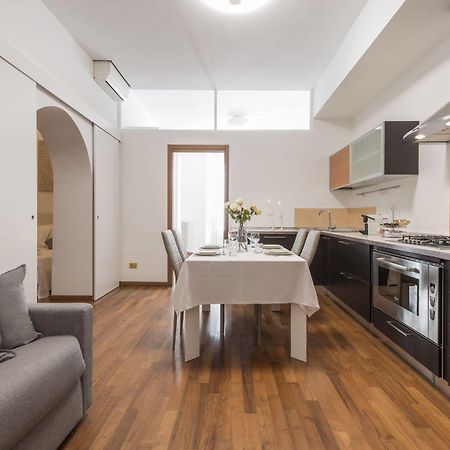 Milan Royal Suites ภายนอก รูปภาพ