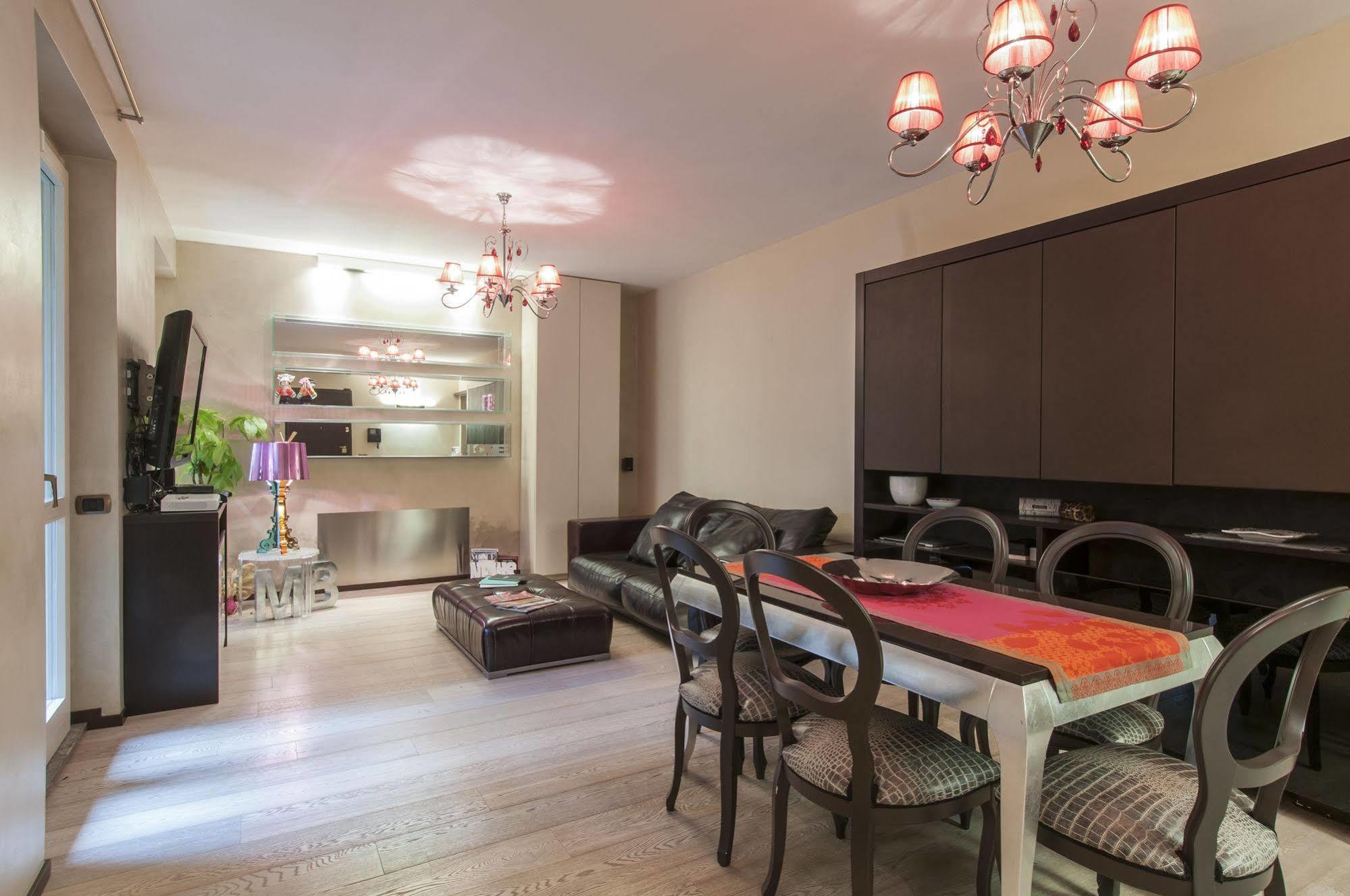 Milan Royal Suites ภายนอก รูปภาพ