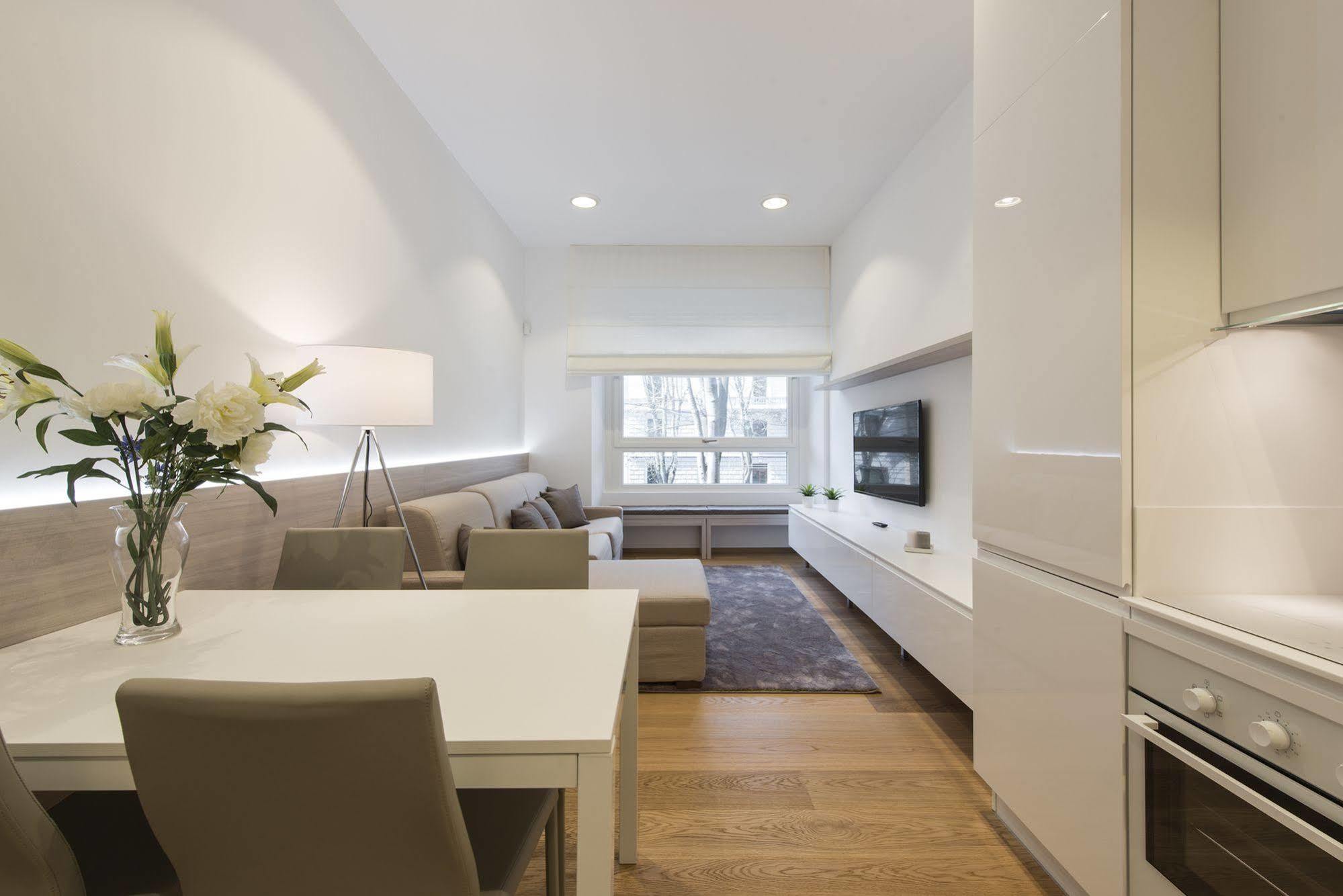 Milan Royal Suites ภายนอก รูปภาพ