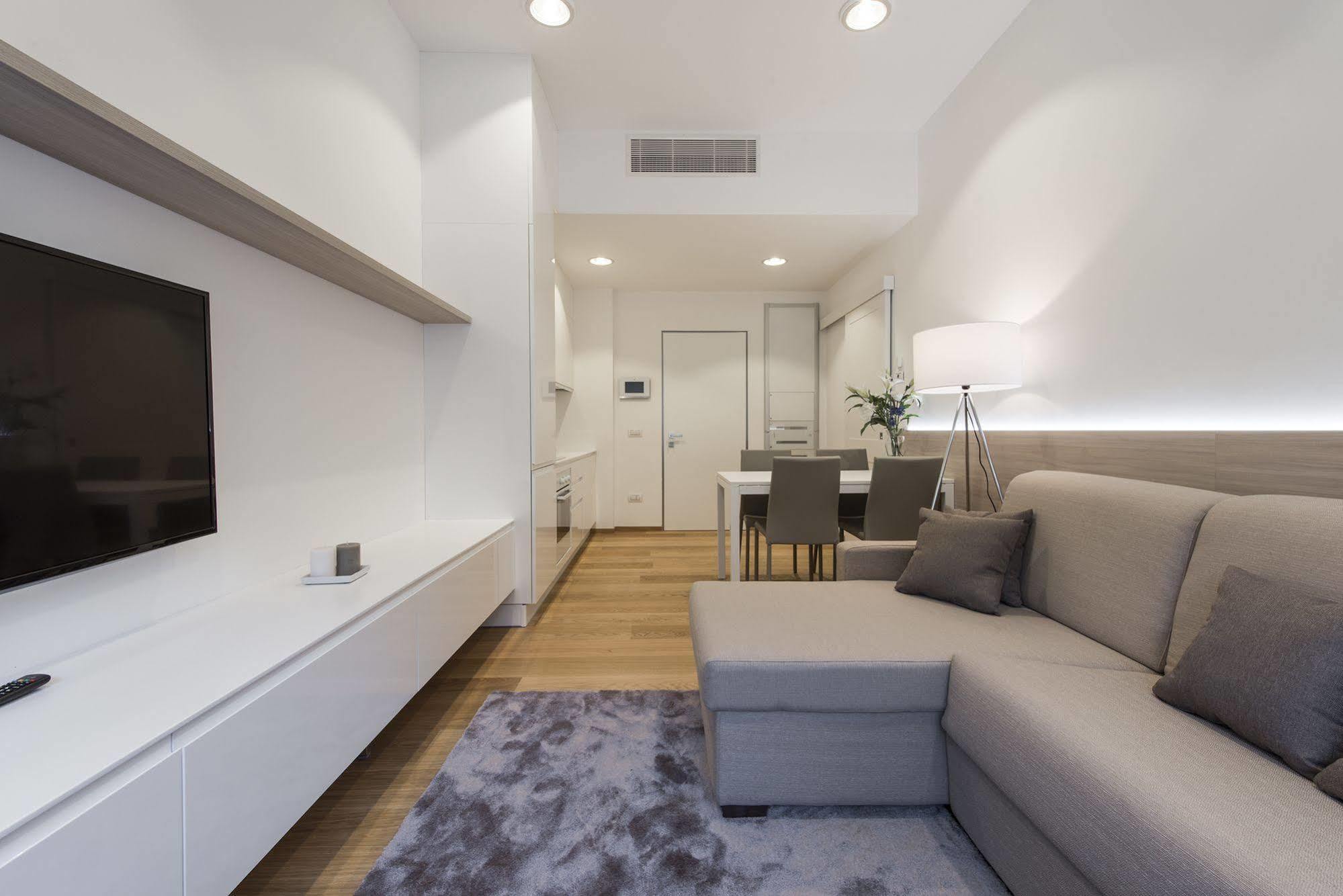 Milan Royal Suites ภายนอก รูปภาพ