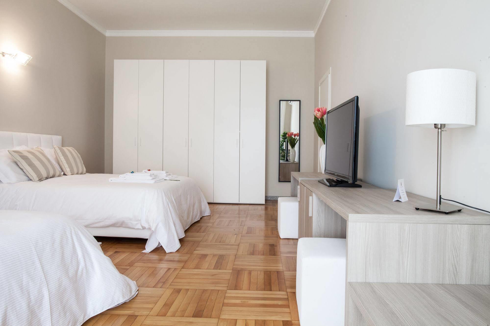 Milan Royal Suites ภายนอก รูปภาพ