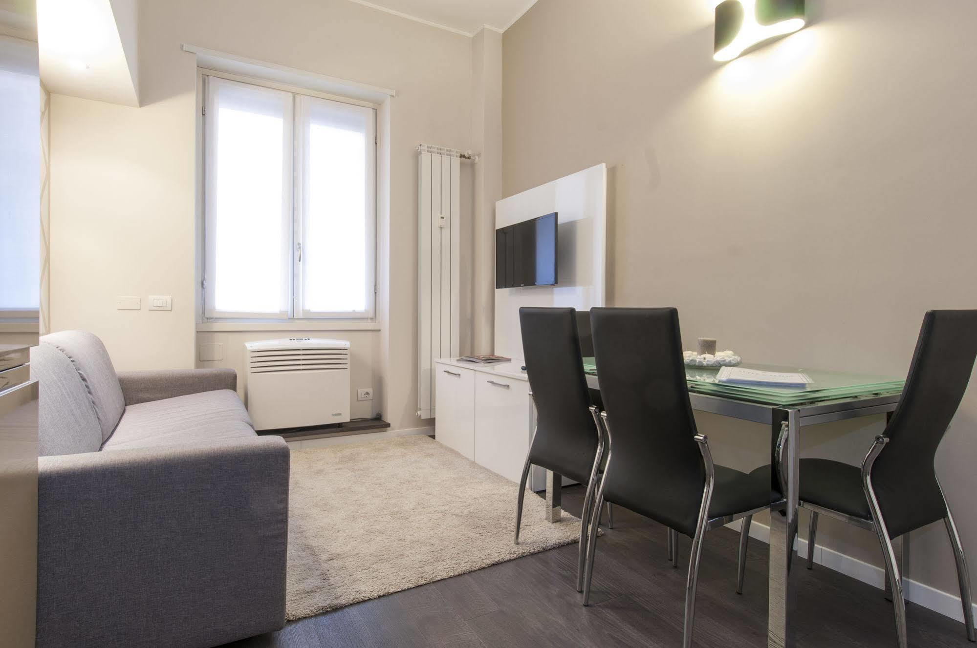 Milan Royal Suites ภายนอก รูปภาพ