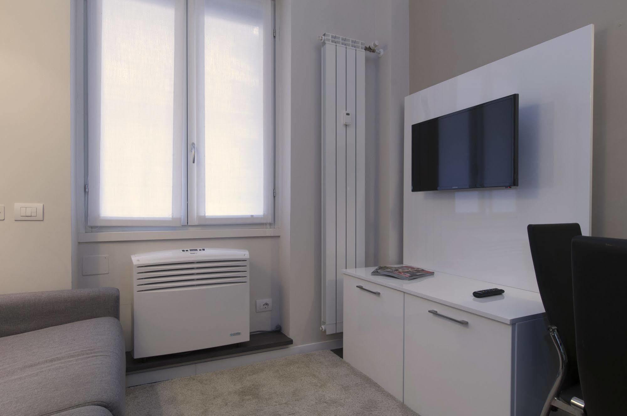 Milan Royal Suites ภายนอก รูปภาพ