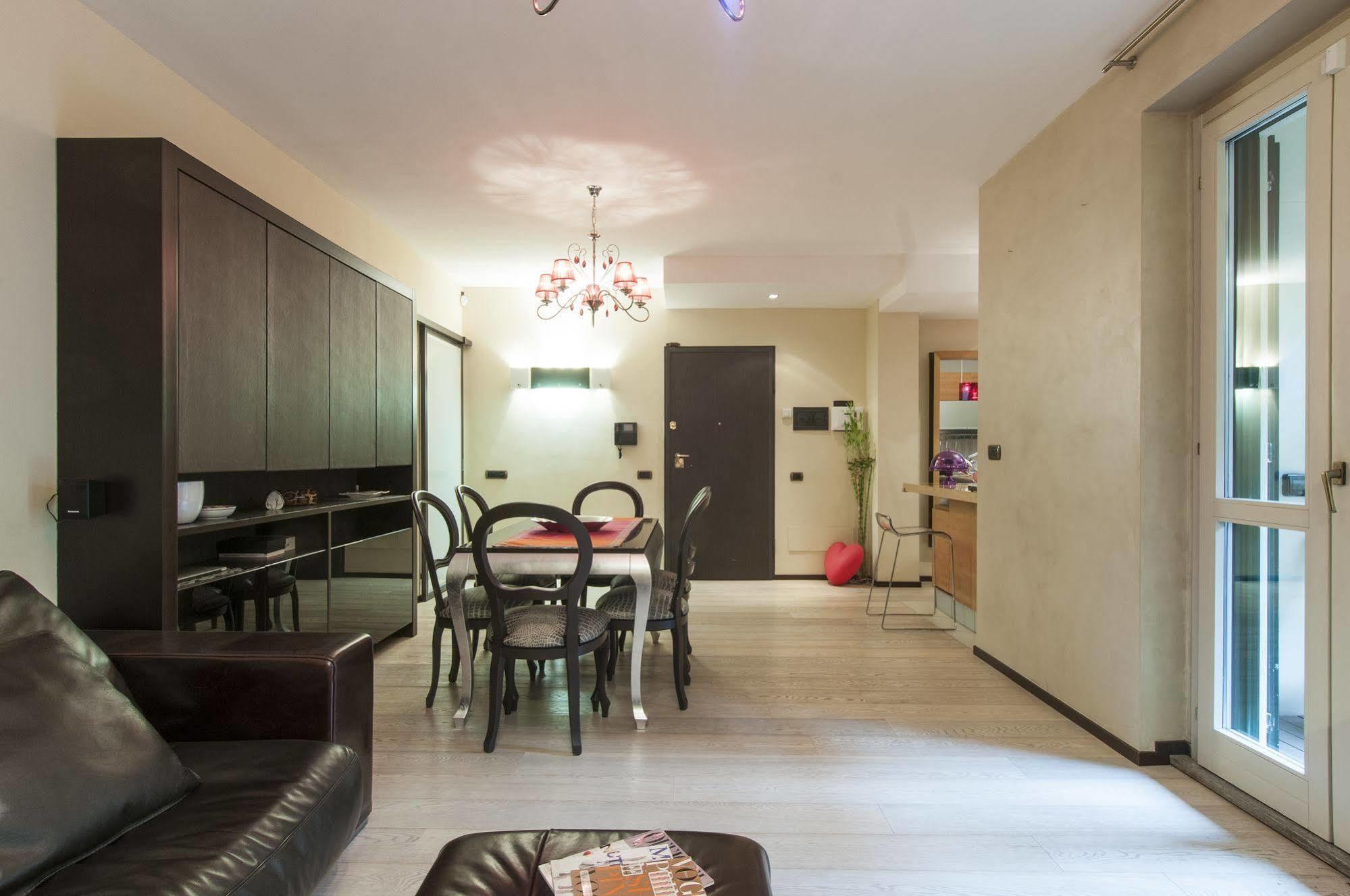 Milan Royal Suites ภายนอก รูปภาพ